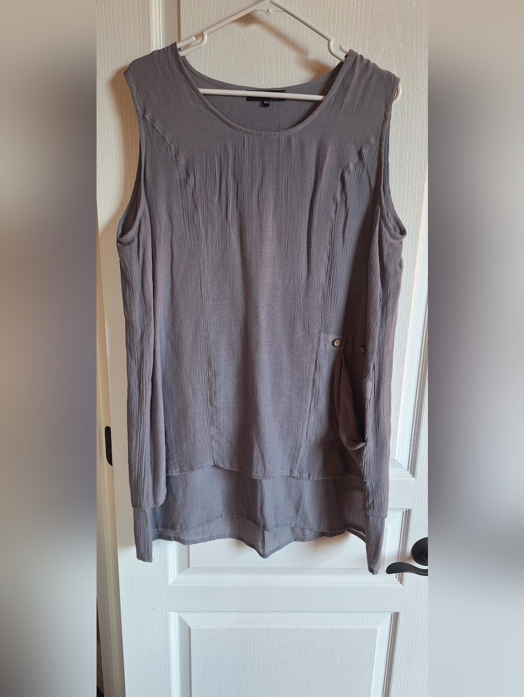 Sleeveless Crinkle Tunic Top - Gray